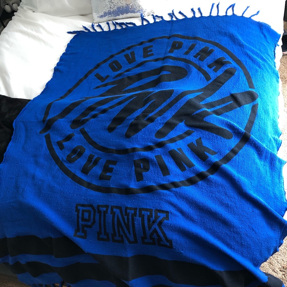 PINK Victoria’s Secret beach blanket/Throw